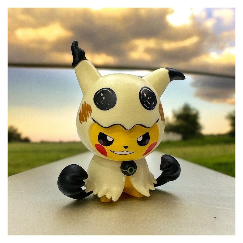 PIKACHU IN COSPLAY DI MIMIKYU MINI FIGURE 8 CM DI POKEMON