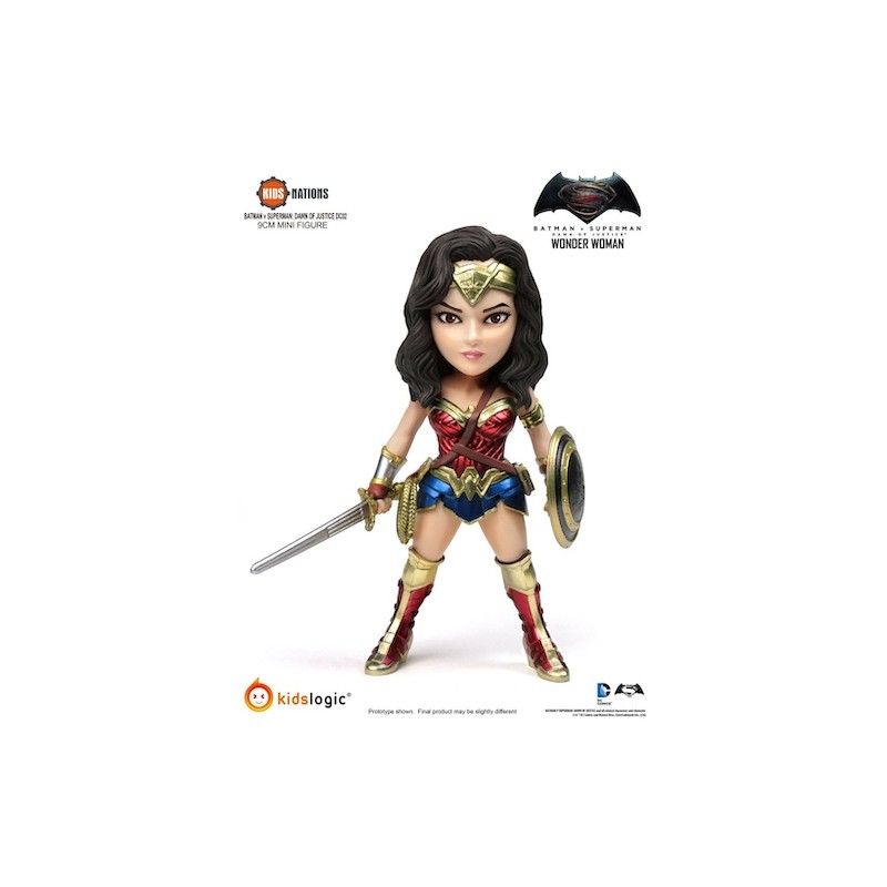 WONDER WOMAN DI BATMAN VS SUPERMAN FIGURE DA 9 CM