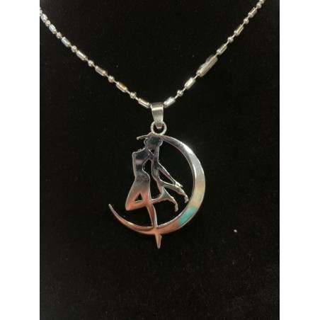 COLLANA LOGO DI SAILOR MOON CON LUNA IN SCATOLA